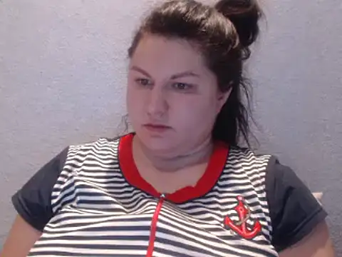 Snapshot of KiraSwee chatting on February 28, 6:31 pm KiraSwee online show from February 28, 6:31 pm