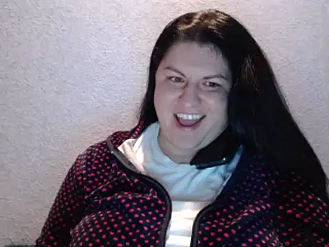 Snapshot of KiraSwee chatting on October 18, 4:53 pm KiraSwee online show from October 18, 4:53 pm