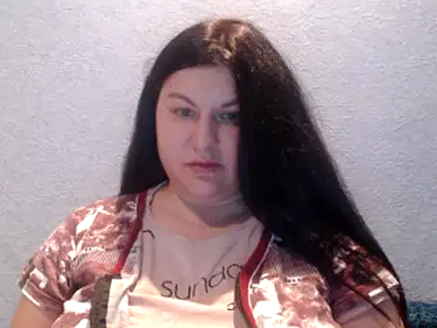 Snapshot of KiraSwee chatting on January 11, 7:49 pm KiraSwee online show from January 11, 7:49 pm