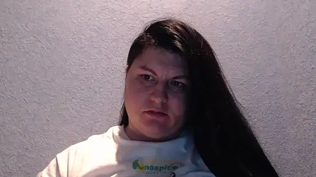 Snapshot of KiraSwee chatting on November 25, 6:08 pm KiraSwee online show from November 25, 6:08 pm