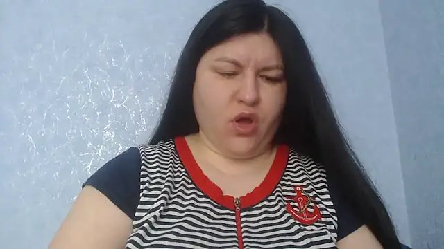 KiraSwee online show from January 15, 7:23 am