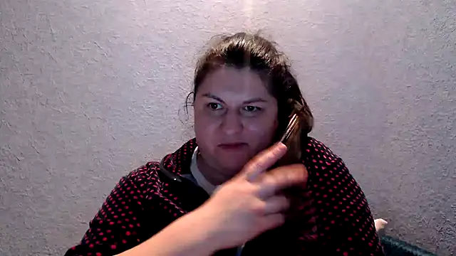 Snapshot of KiraSwee chatting on October 23, 5:33 pm KiraSwee online show from October 23, 5:33 pm