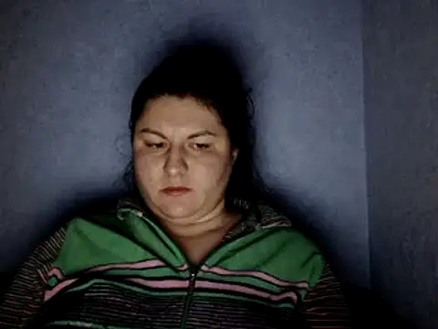 Snapshot of KiraSwee chatting on December 15, 6:59 pm KiraSwee online show from December 15, 6:59 pm