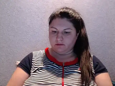 Snapshot of KiraSwee chatting on September 27, 4:02 pm KiraSwee online show from September 27, 4:02 pm