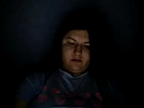 Snapshot of KiraSwee chatting on December 12, 10:20 pm KiraSwee online show from December 12, 10:20 pm