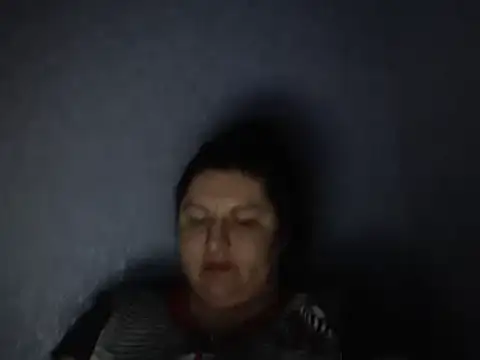 Snapshot of KiraSwee chatting on March 4, 8:16 pm KiraSwee online show from March 4, 8:16 pm