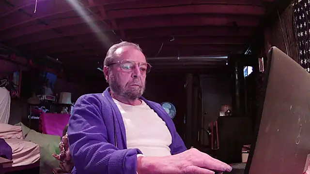 Snapshot of mercuryice chatting on February 10, 2:16 pm mercuryice online show from February 10, 2:16 pm