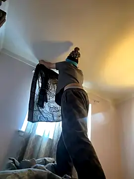 Snapshot of Damien55 chatting on December 4, 6:29 pm Damien55 online show from December 4, 6:29 pm