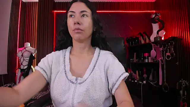 XiaQueen online show from October 29, 11:20 am