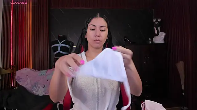 XiaQueen online show from April 17, 11:57 am