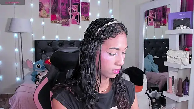 Alissemasiel online show from April 4, 7:20 pm