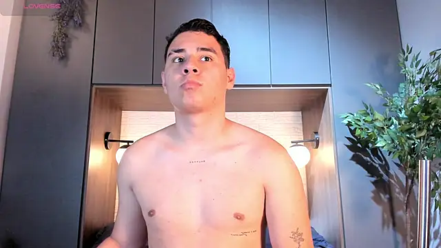 Snapshot of Gabriell_ramirez chatting on November 12, 4:05 am Gabriell ramirez online show from November 12, 4:05 am