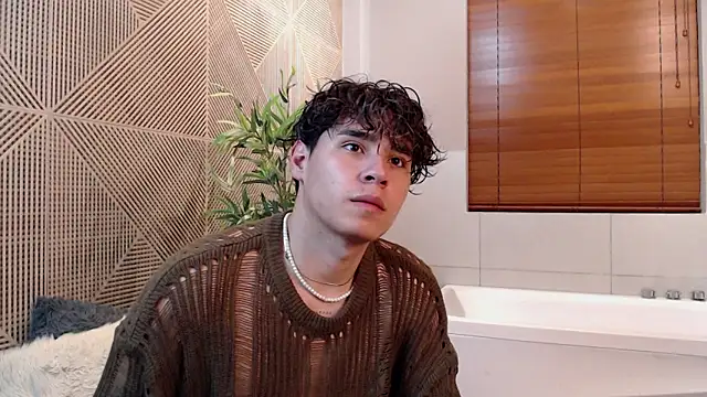 Snapshot of Gabriell_ramirez chatting on March 9, 10:19 am Gabriell ramirez online show from March 9, 10:19 am