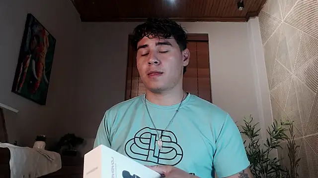 Snapshot of Gabriell_ramirez chatting on February 8, 3:26 am Gabriell ramirez online show from February 8, 3:26 am