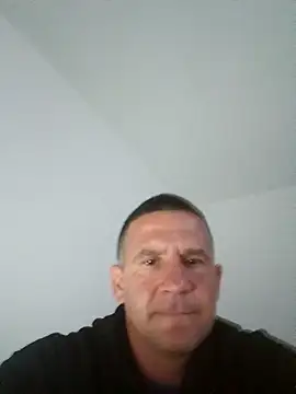 Snapshot of Mister1985 chatting on October 5, 8:54 pm Mister1985 online show from October 5, 8:54 pm
