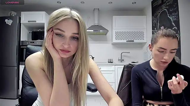 Snapshot of lisenok chatting on May 10, 7:16 pm lisenok online show from May 10, 7:16 pm