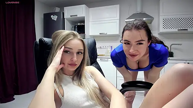 Snapshot of lisenok chatting on April 30, 8:57 pm lisenok online show from April 30, 8:57 pm