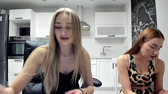 Snapshot of lisenok chatting on September 26, 9:10 pm lisenok online show from September 26, 9:10 pm
