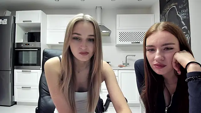 Snapshot of lisenok chatting on October 16, 8:28 pm lisenok online show from October 16, 8:28 pm