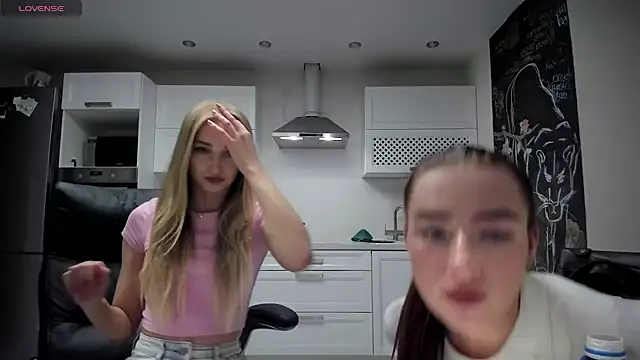lisenok online show from June 17, 9:14 pm