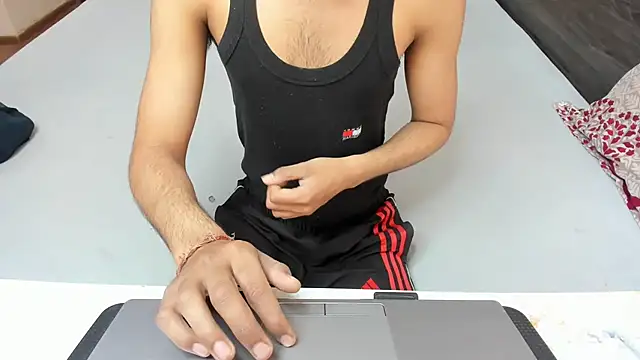 Queen Couple online show from March 1, 5:51 am