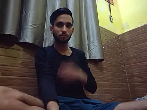 Snapshot of Queen_Couple chatting on March 1, 4:22 pm Queen Couple online show from March 1, 4:22 pm