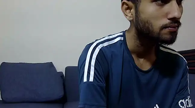 Snapshot of Queen_Couple chatting on March 9, 6:28 am Queen Couple online show from March 9, 6:28 am