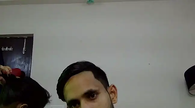 Snapshot of Queen_Couple chatting on February 21, 5:31 pm Queen Couple online show from February 21, 5:31 pm