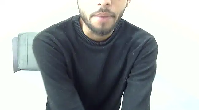 Snapshot of Queen_Couple chatting on February 23, 5:56 am Queen Couple online show from February 23, 5:56 am