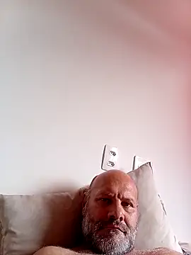 Snapshot of juka156 chatting on February 4, 5:19 pm juka156 online show from February 4, 5:19 pm