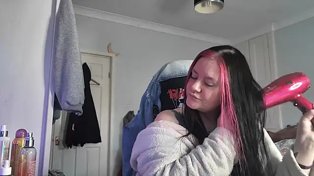 Snapshot of AureliaXOX chatting on November 2, 11:26 am AureliaXOX online show from November 2, 11:26 am