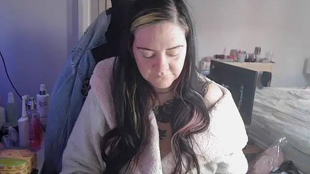 Snapshot of AureliaXOX chatting on September 24, 8:21 am AureliaXOX online show from September 24, 8:21 am