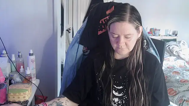 Snapshot of AureliaXOX chatting on October 2, 9:34 am AureliaXOX online show from October 2, 9:34 am