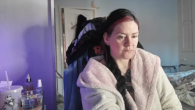 AureliaXOX online show from December 4, 9:08 am