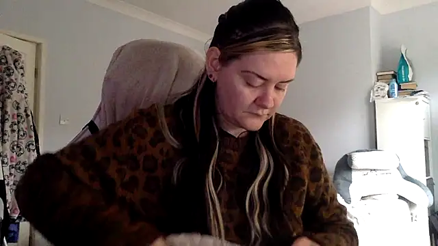 Snapshot of AureliaXOX chatting on February 22, 12:40 pm AureliaXOX online show from February 22, 12:40 pm