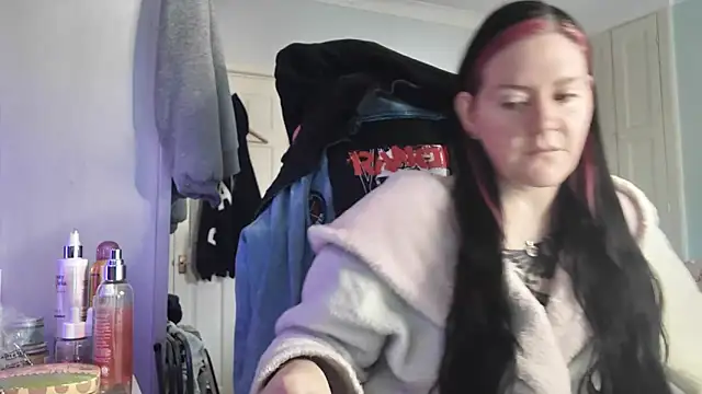 Snapshot of AureliaXOX chatting on November 3, 9:46 am AureliaXOX online show from November 3, 9:46 am