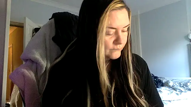 Snapshot of AureliaXOX chatting on February 6, 10:58 am AureliaXOX online show from February 6, 10:58 am