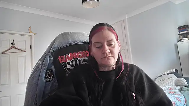 Snapshot of AureliaXOX chatting on October 28, 1:54 pm AureliaXOX online show from October 28, 1:54 pm