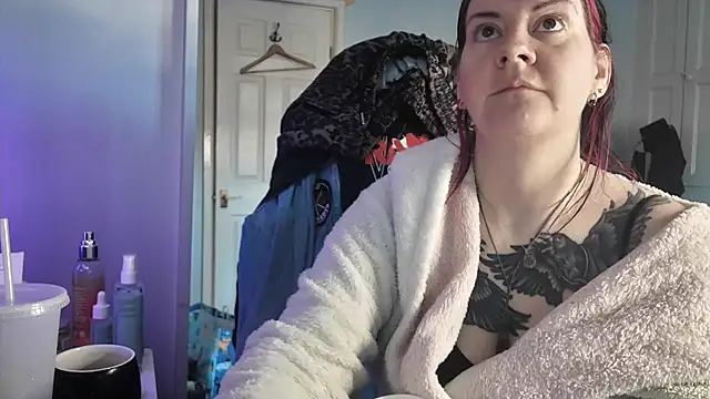 AureliaXOX online show from November 26, 9:42 am