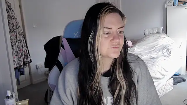 Snapshot of AureliaXOX chatting on February 28, 9:36 am AureliaXOX online show from February 28, 9:36 am