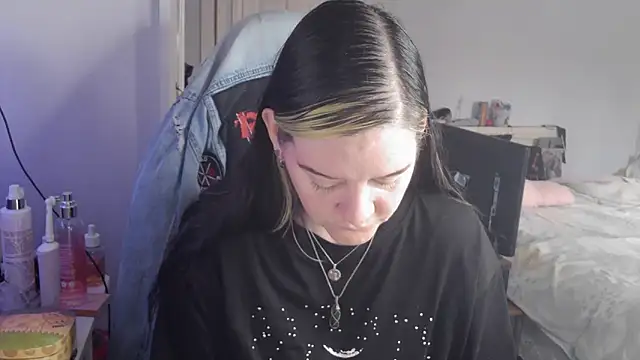 Snapshot of AureliaXOX chatting on September 17, 10:39 am AureliaXOX online show from September 17, 10:39 am