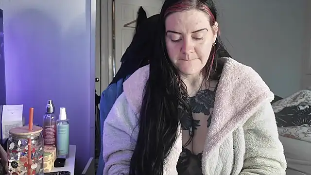 AureliaXOX online show from November 14, 10:08 am