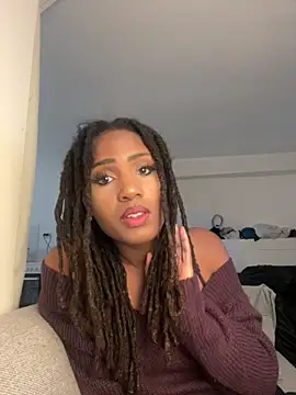 Aurianne online show from November 30, 1:45 pm