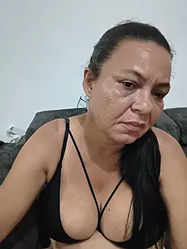 Snapshot of thefuckingowneroftits chatting on July 19, 4:32 am thefuckingowneroftits online show from July 19, 4:32 am