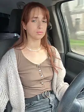 Maria Moonlight online show from April 3, 8:10 am