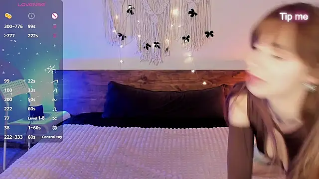 Maria Moonlight online show from February 13, 2:39 pm