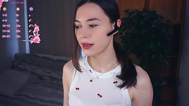 EleneBrach online show from October 21, 6:13 am