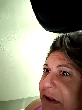 Snapshot of GsSpot69 chatting on September 30, 3:29 pm GsSpot69 online show from September 30, 3:29 pm