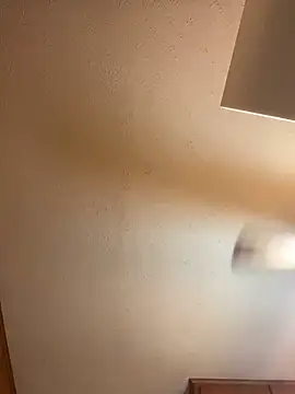 hintly online show from February 17, 12:35 pm