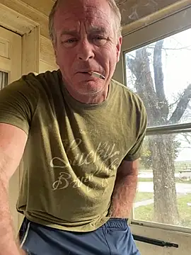 hintly online show from April 8, 10:33 pm